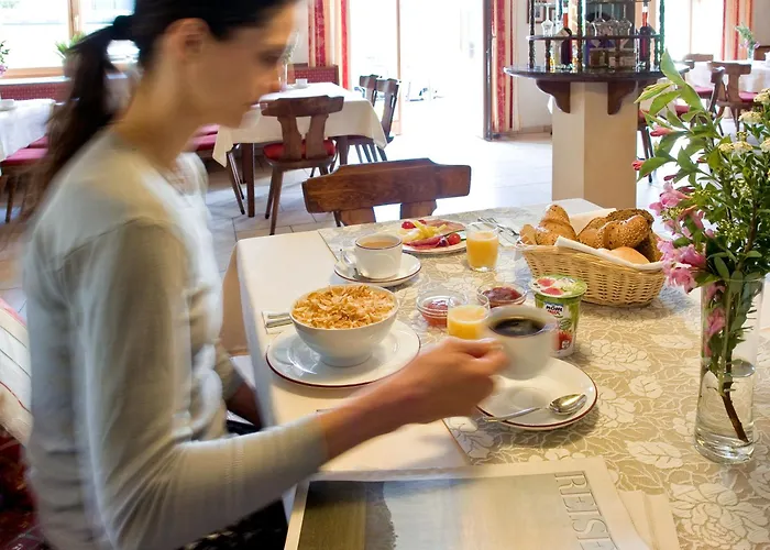 Landgasthof Zur Schoenen Wienerin מלון